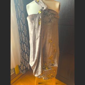 Crazed velvet dress with embellishment